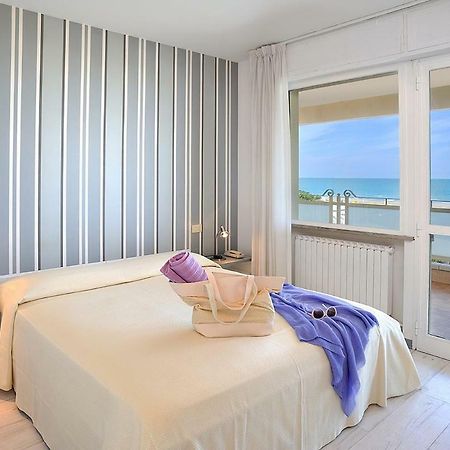 Residence Riccione Beach Apartments Zewnętrze zdjęcie