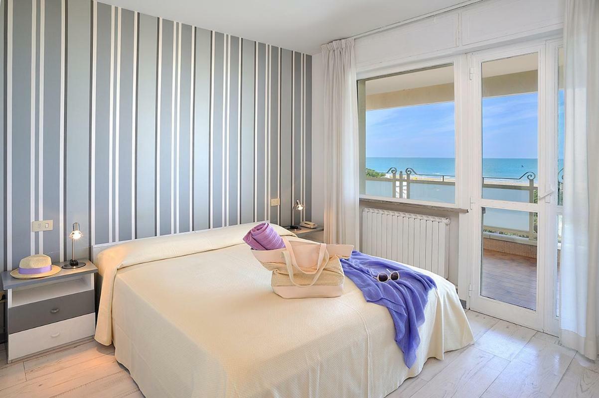 Residence Riccione Beach Apartments Zewnętrze zdjęcie
