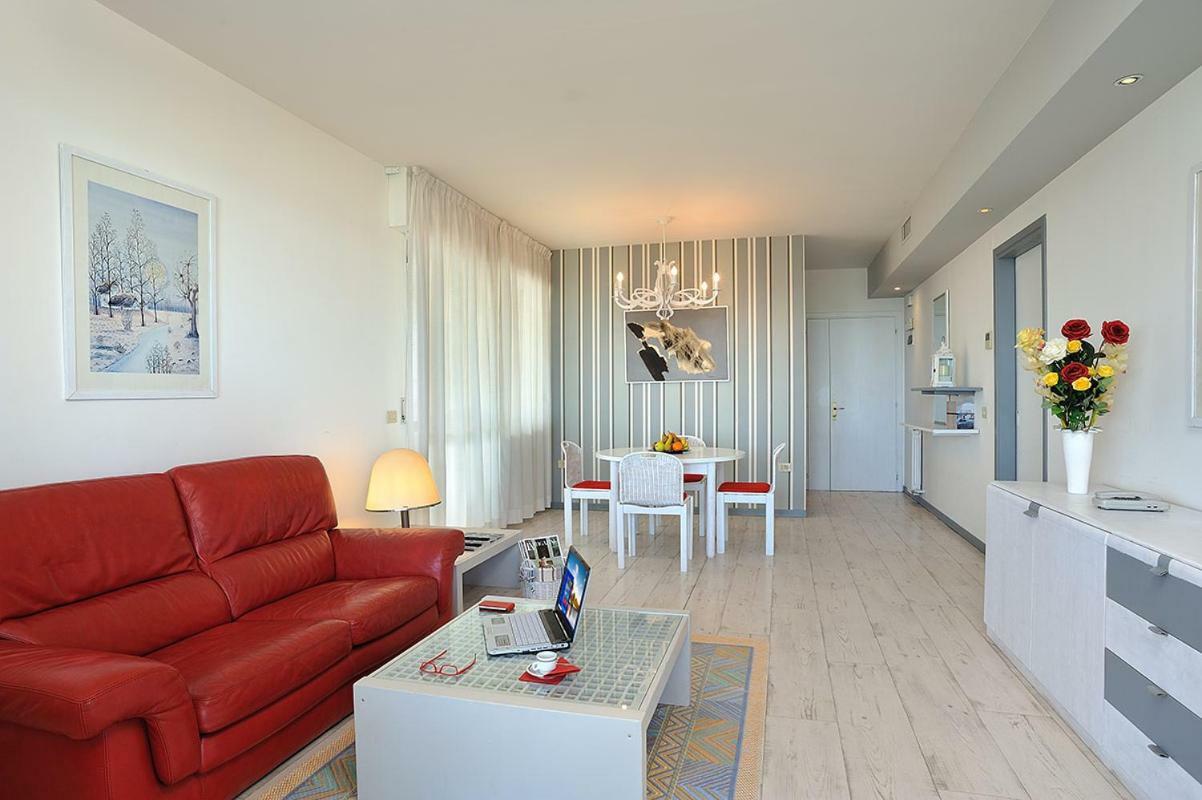Residence Riccione Beach Apartments Zewnętrze zdjęcie